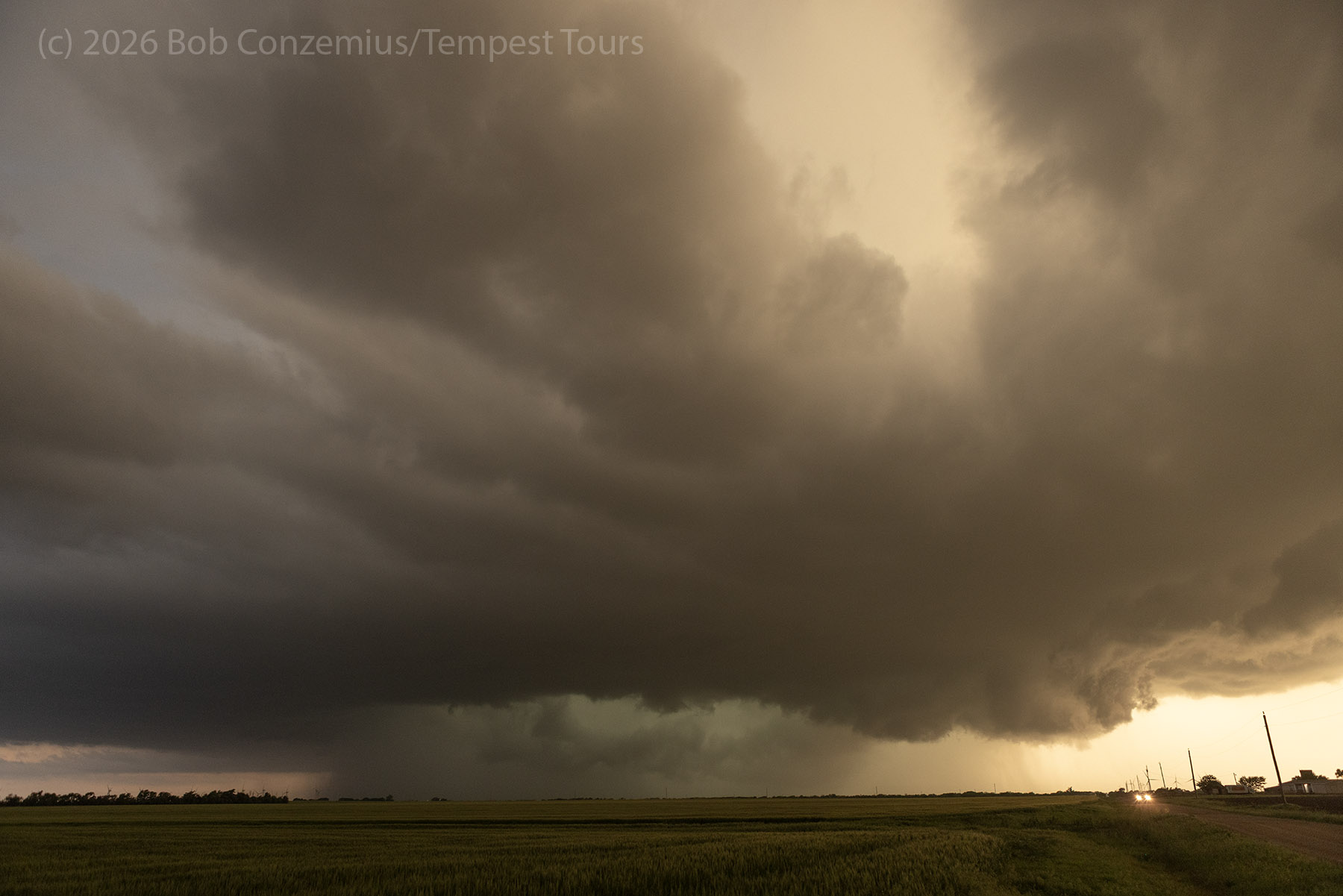 DESCRIBE THE PHOTO — storm type, location, date.