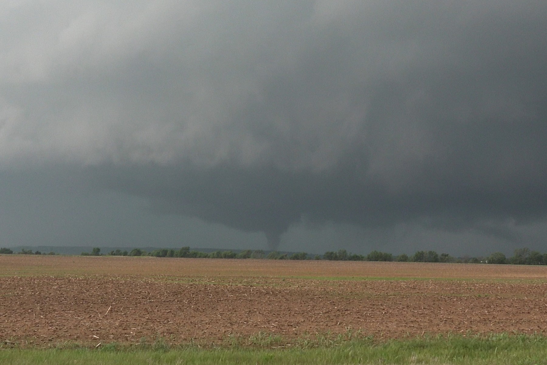 DESCRIBE THE PHOTO — storm type, location, date.