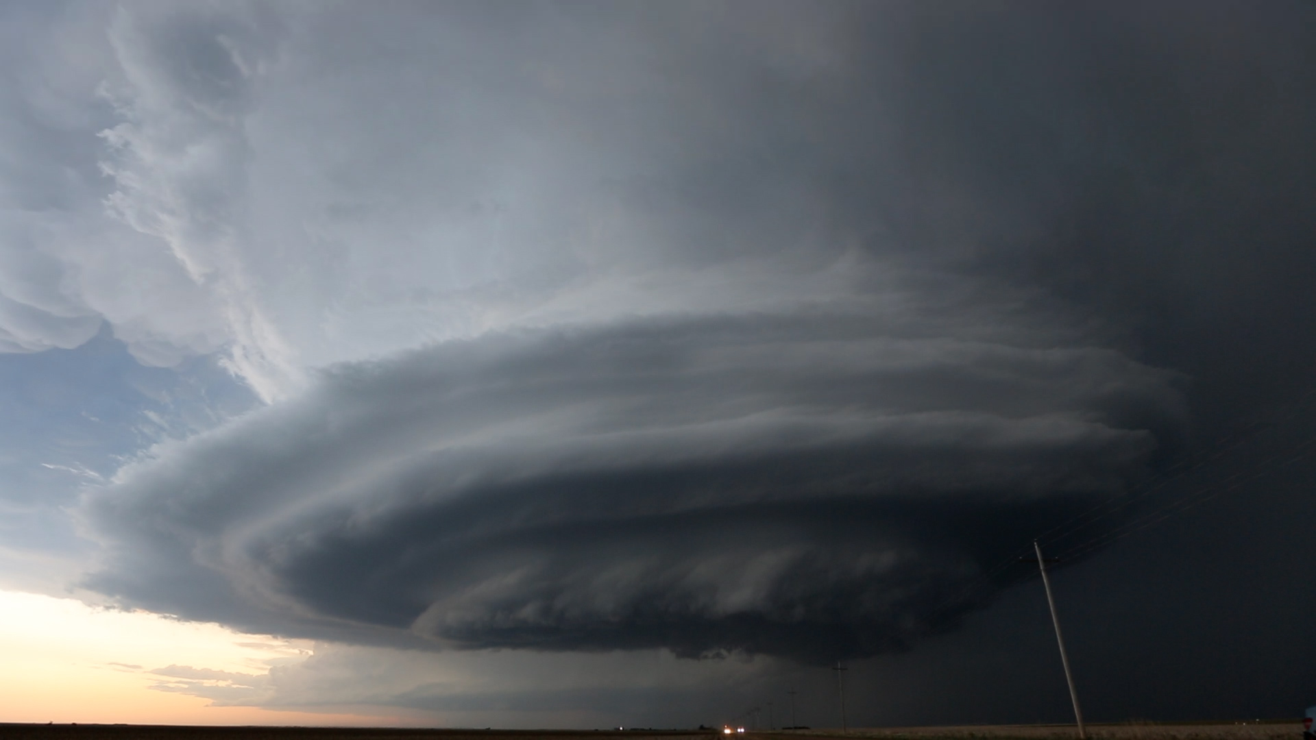 Satanta supercell photographed by Bob Conzemius